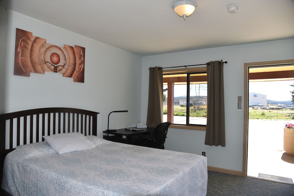 Tower 64 Motel & RV - photo 4