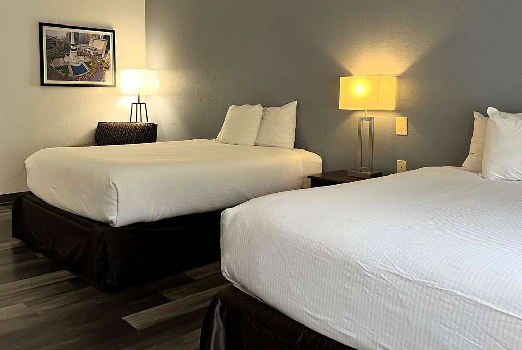 Wingate by Wyndham Indianapolis Airport Rockville Rd. - photo 8
