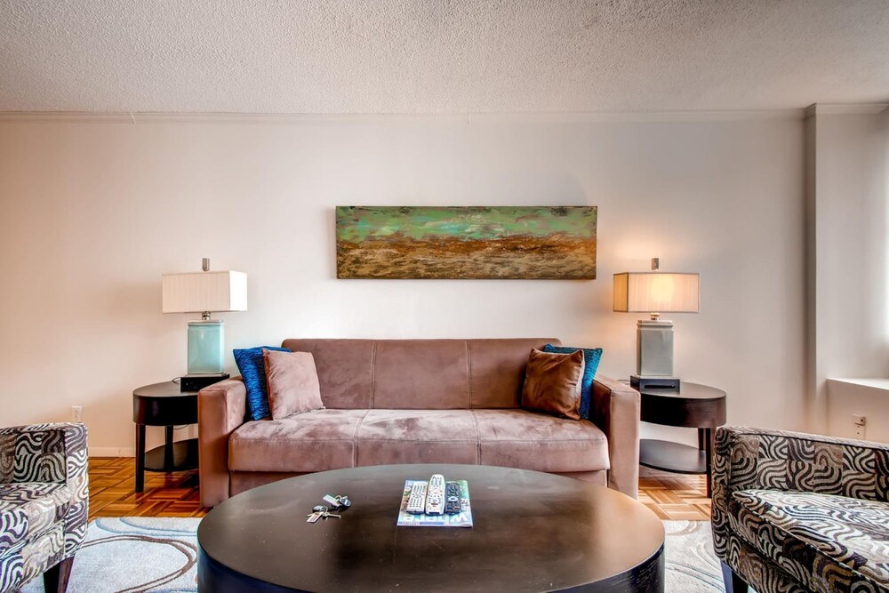 Global Luxury Suites at the Commonwealth - photo 26