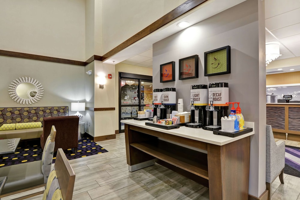Hampton Inn & Suites Ashland - photo 48
