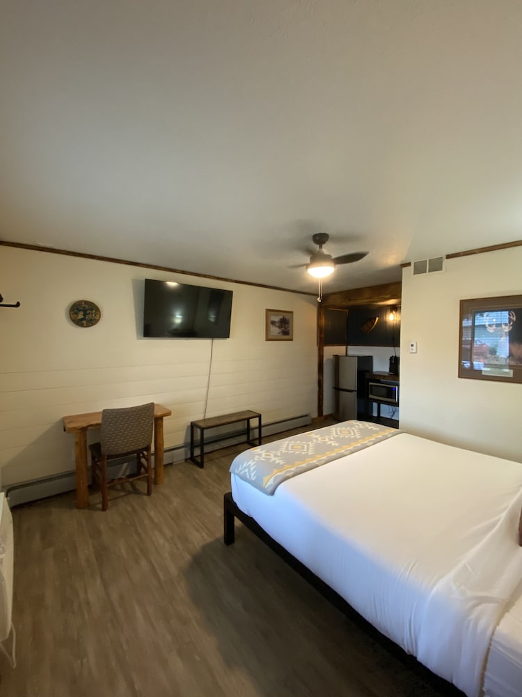 Columbia Point Resort - photo 28