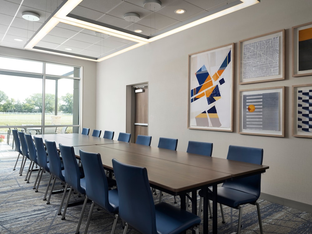 Holiday Inn Express & Suites Lima by IHG - photo 50