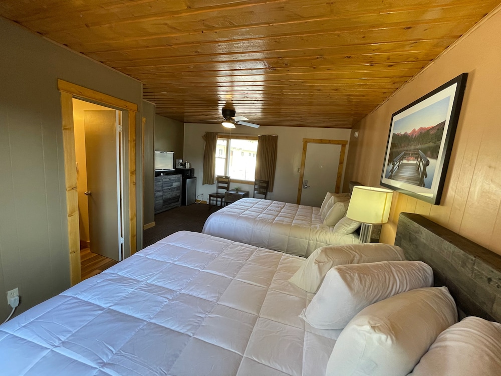 Estes Mountain Inn - photo 9