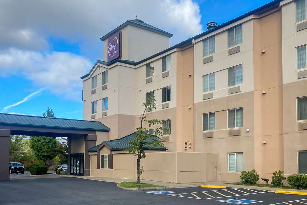 Sleep Inn & Suites Roseburg North Near Medical Center - featured photo