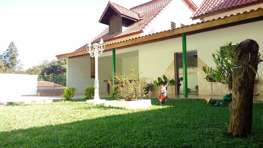 Pousada São Judas Tadeu - carbon neutral hotel in Guaratingueta