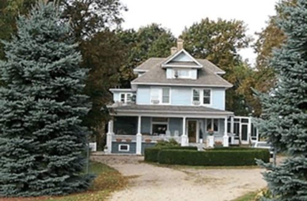 J. Paule's Fenn Inn - photo 21