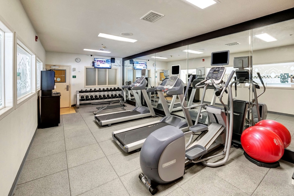 Hilton Garden Inn Portland Airport - photo 23