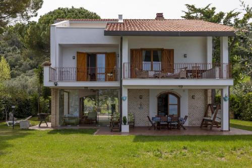 Villa Bonaccia YourPlace Abruzzo — 4-Star Luxury Hotel in Ortona, Italy