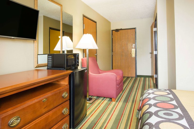 Spark by Hilton Beckley - photo 32