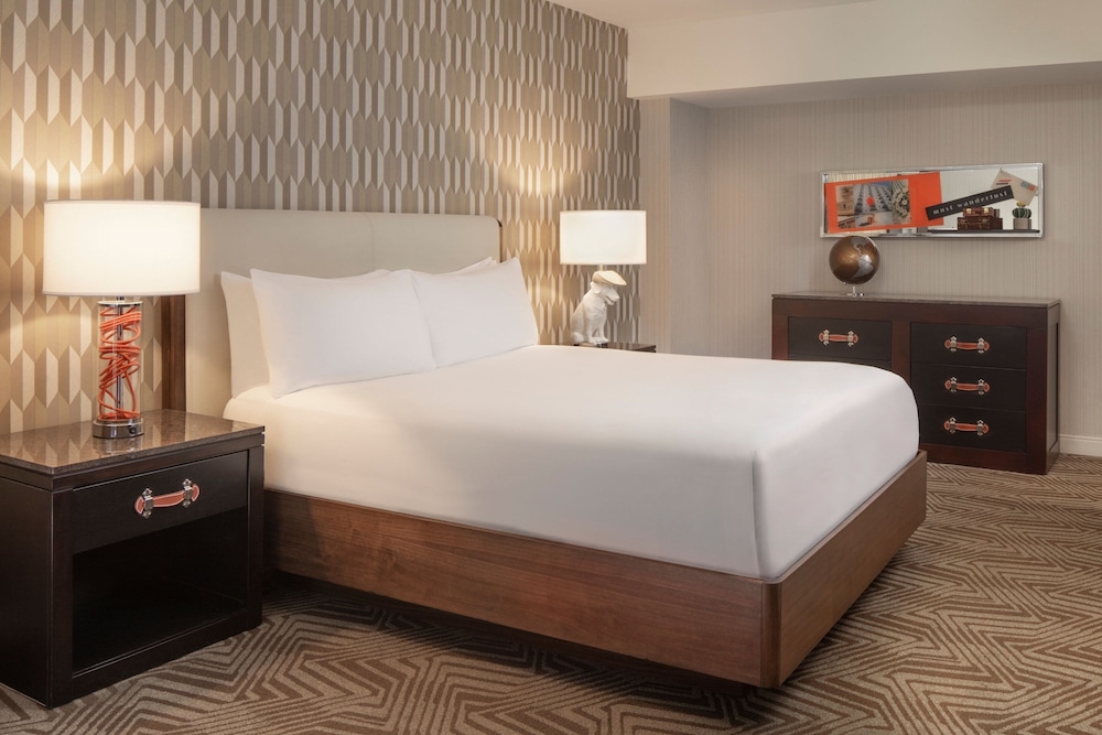 Renaissance Phoenix Downtown - photo 10