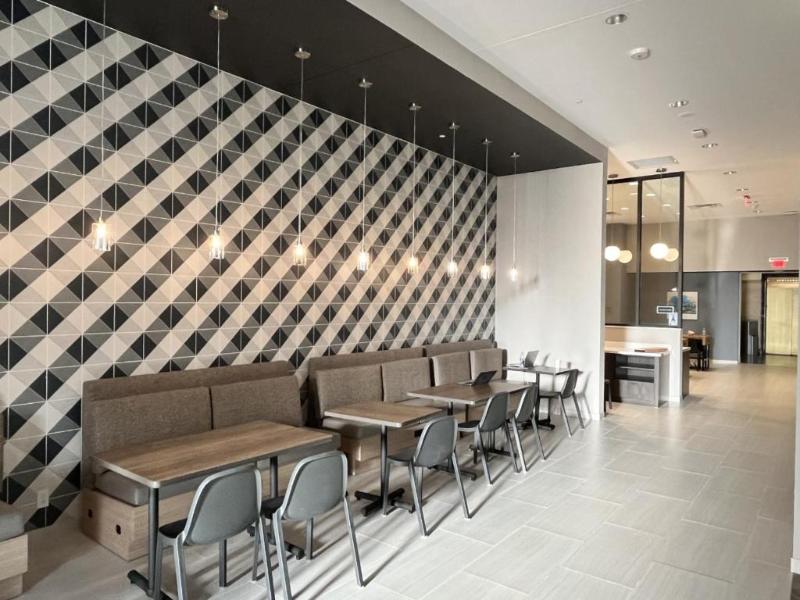 Home2 Suites by Hilton St. Louis Downtown - photo 24