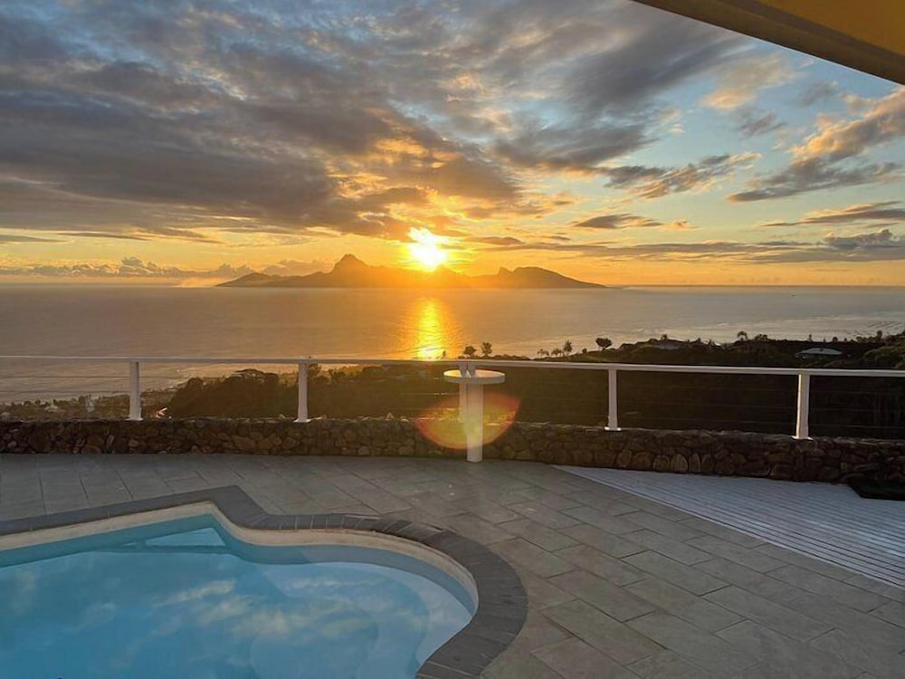 Ninamu Pearl Guest House — 4-Star Luxury Hotel in Punaauia, French Polynesia