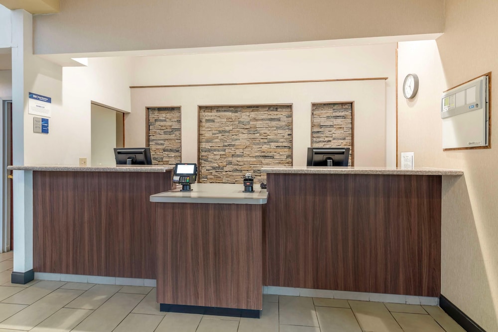 Best Western Liverpool Syracuse Inn & Suites - photo 3
