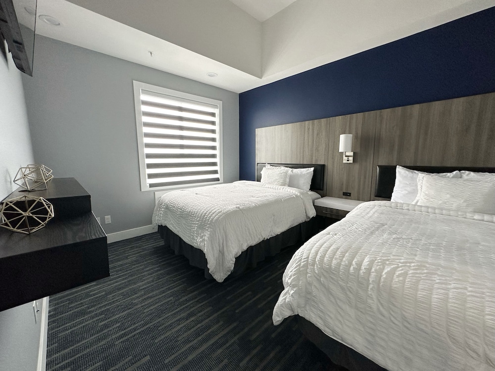 BayVue Hotel Resort and Suites - photo 11