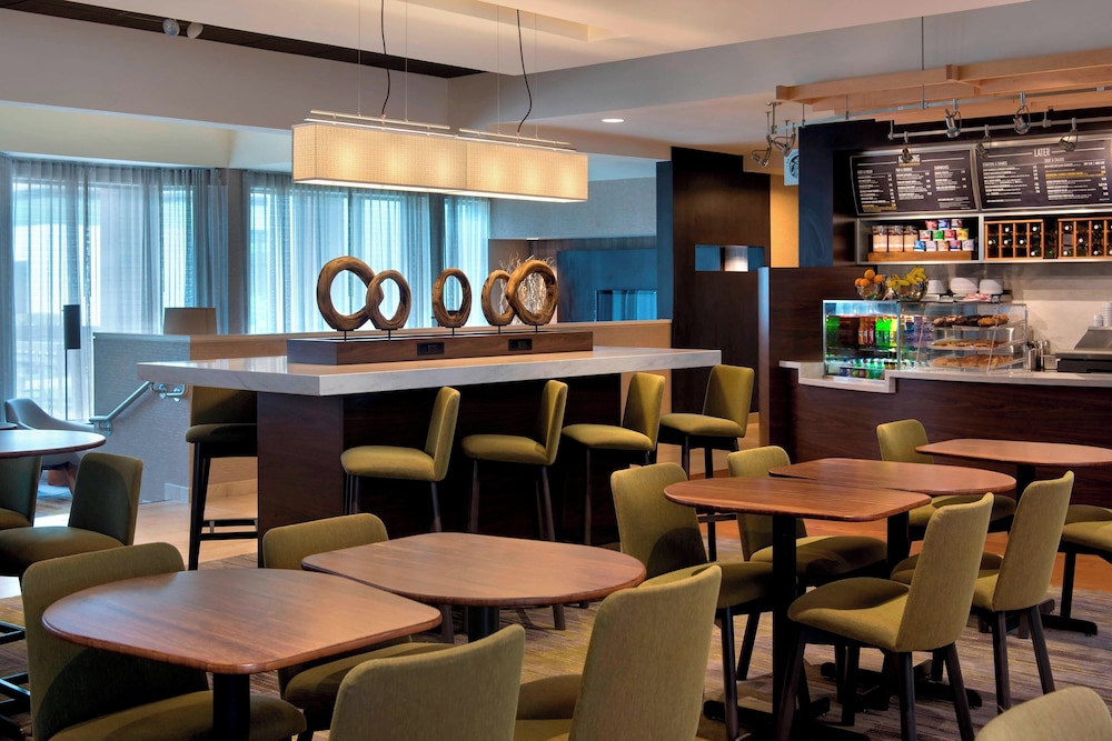 Courtyard by Marriott Norwalk - photo 23