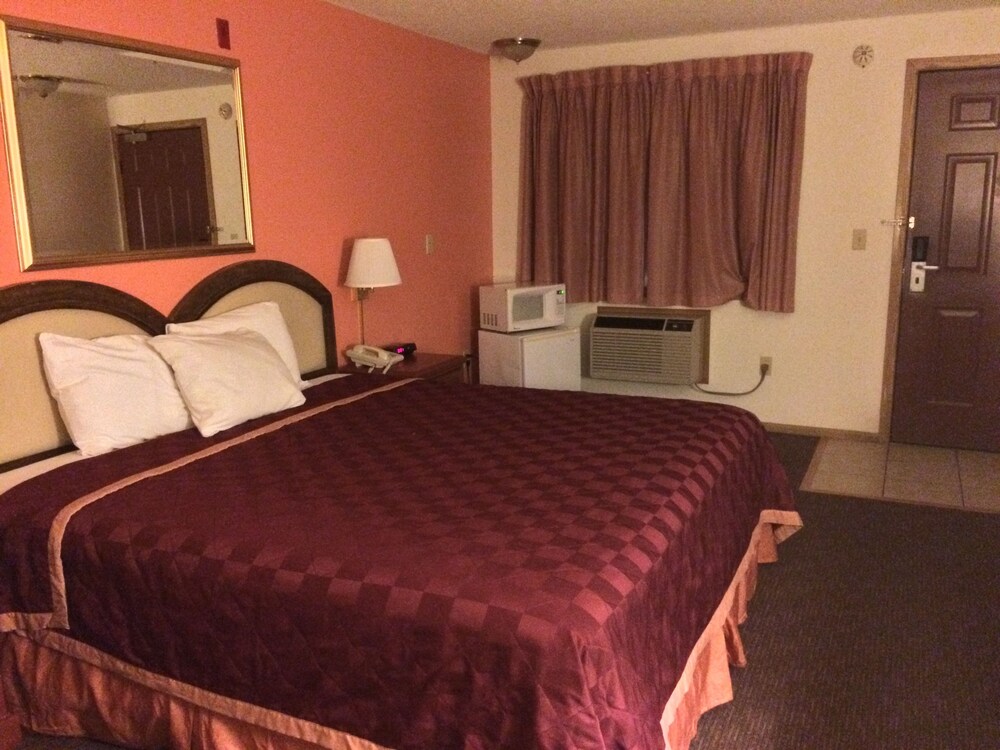 The Varsity Inn North - photo 12