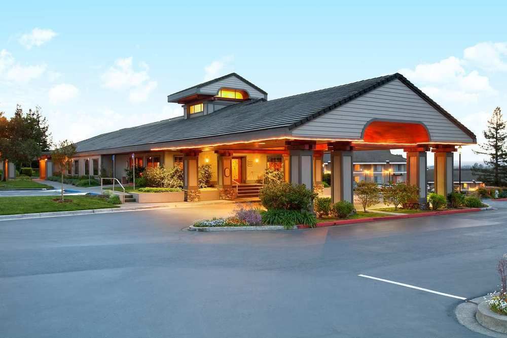 Hilton Sonoma Wine Country — 4-Star Luxury Hotel in Santa Rosa, United States
