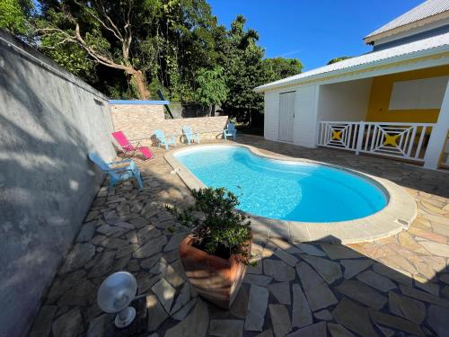 Kaz à Krol et Harry in Sainte-Rose, Guadeloupe