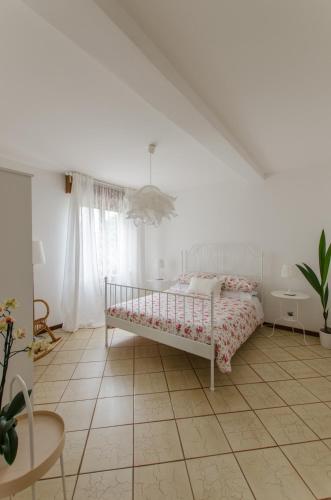 Casa Marisa — 4-Star Luxury Hotel in Sirmione, Italy