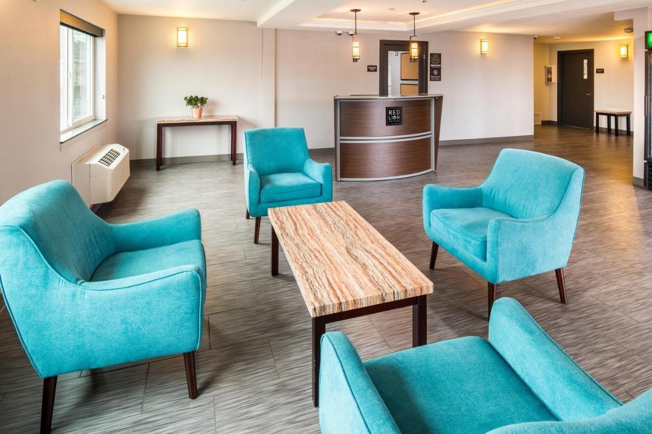 Red Lion Inn & Suites Everett - photo 2