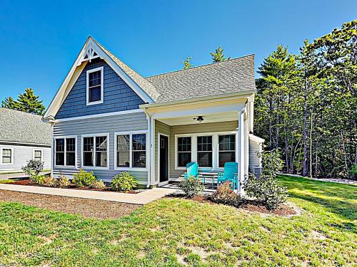 Whale Song in Arundel, United States