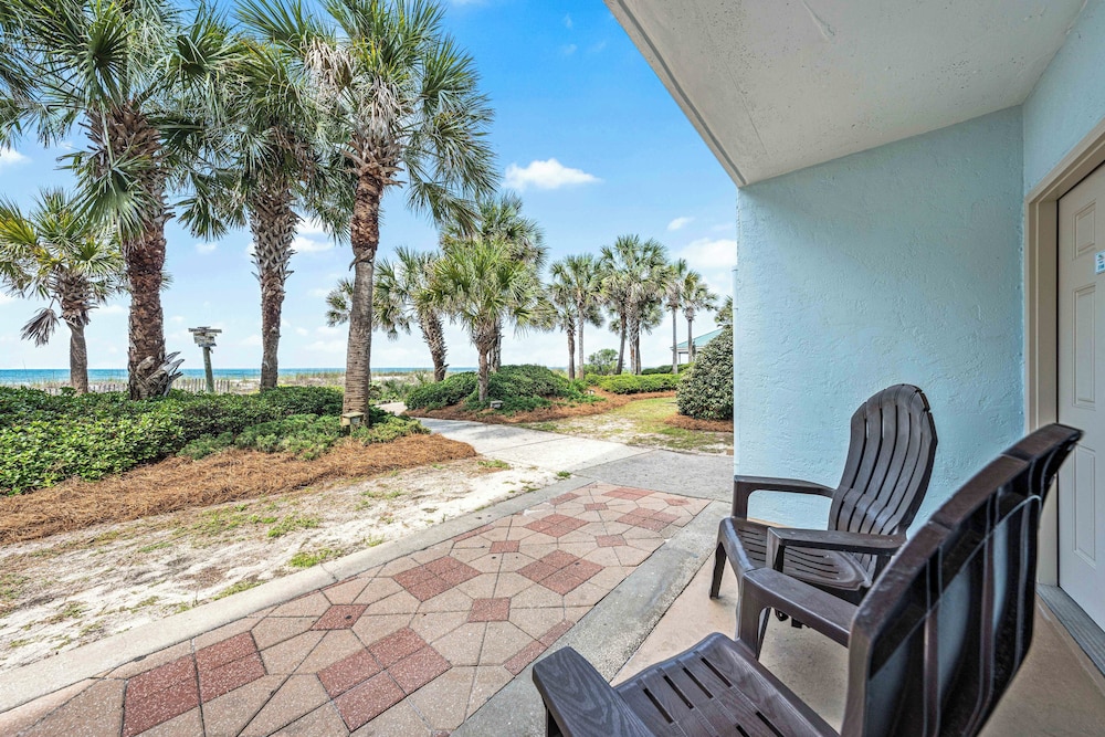 Boardwalk Beach Hotel - photo 58