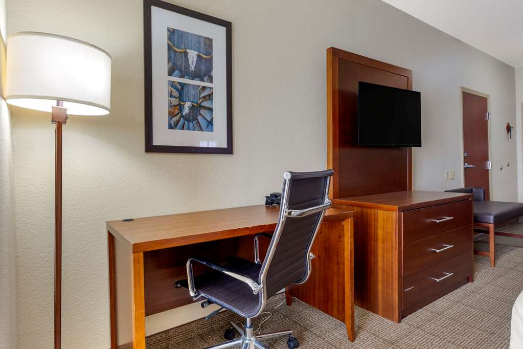 Comfort Suites Gainesville - photo 18