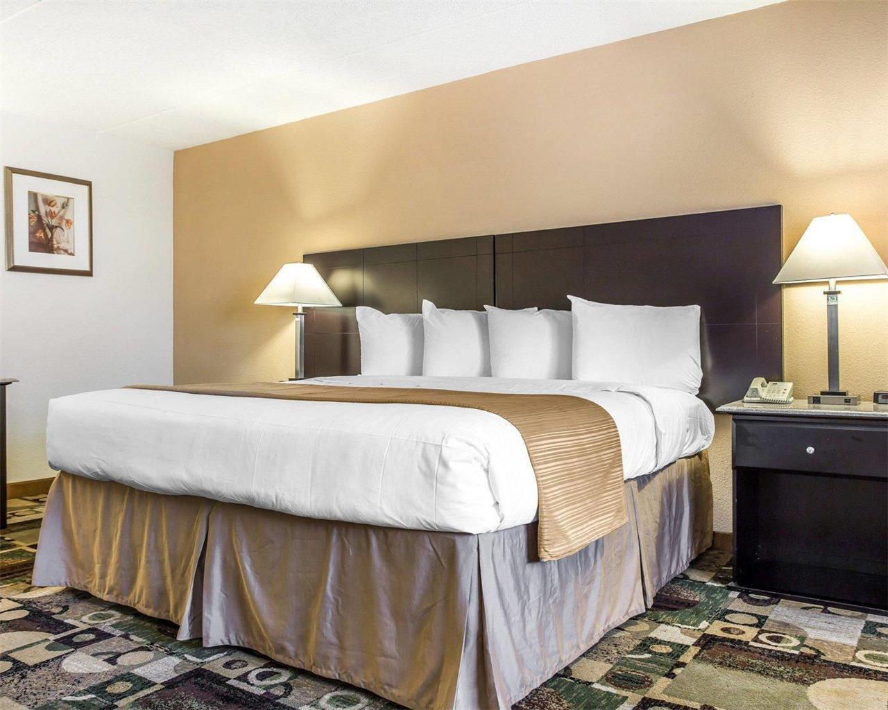 Quality Inn & Suites Coliseum - photo 25