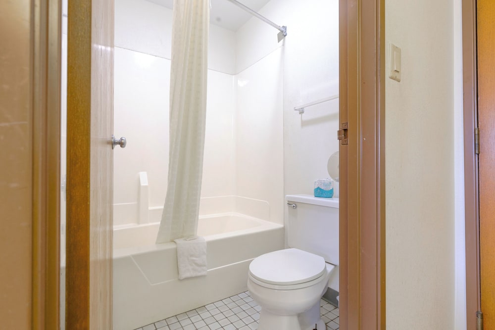 Super Sleep Inn By OYO I 80 Princeton - photo 44