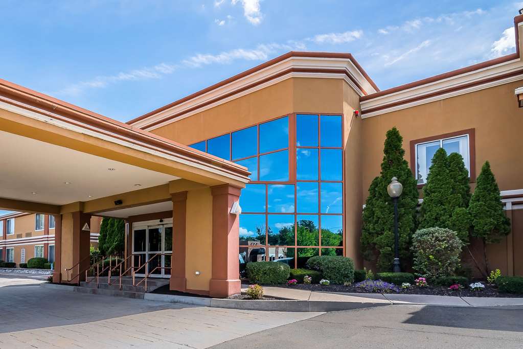 Quality Inn Suites Albany Airport — Latham
