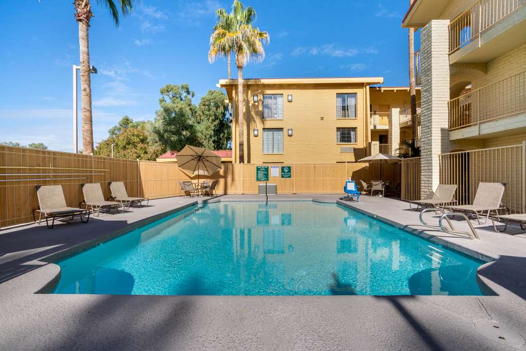 La Quinta Inn by Wyndham Phoenix Sky Harbor Airport - photo 6