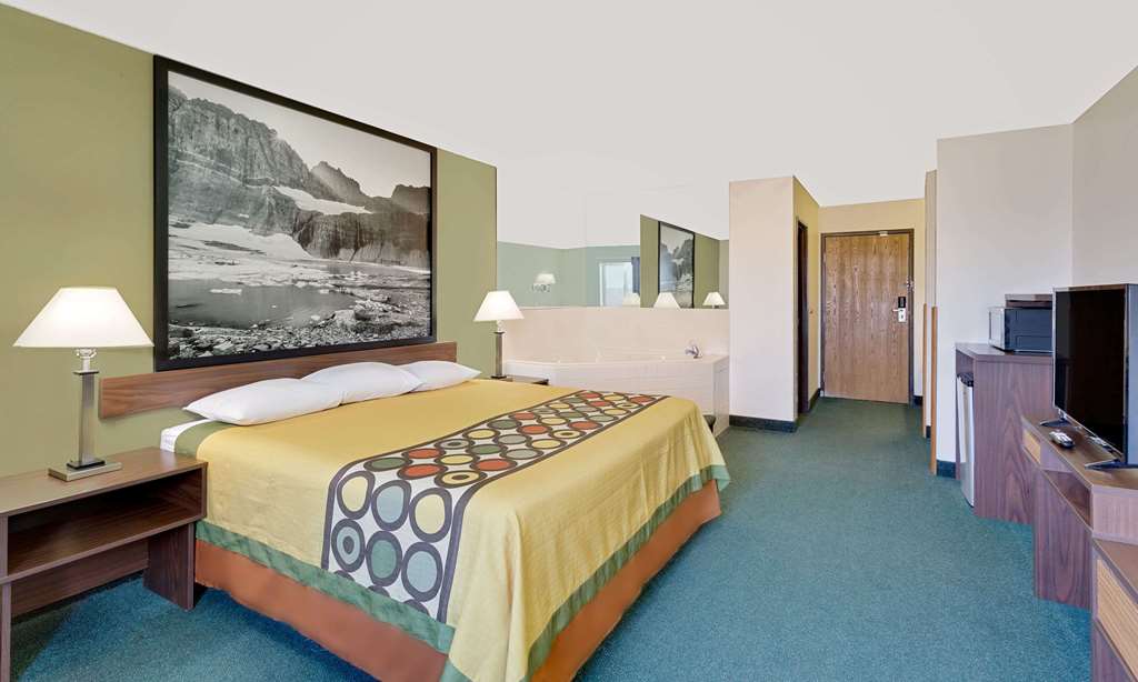 Super 8 by Wyndham Belgrade Bozeman Airport - photo 14