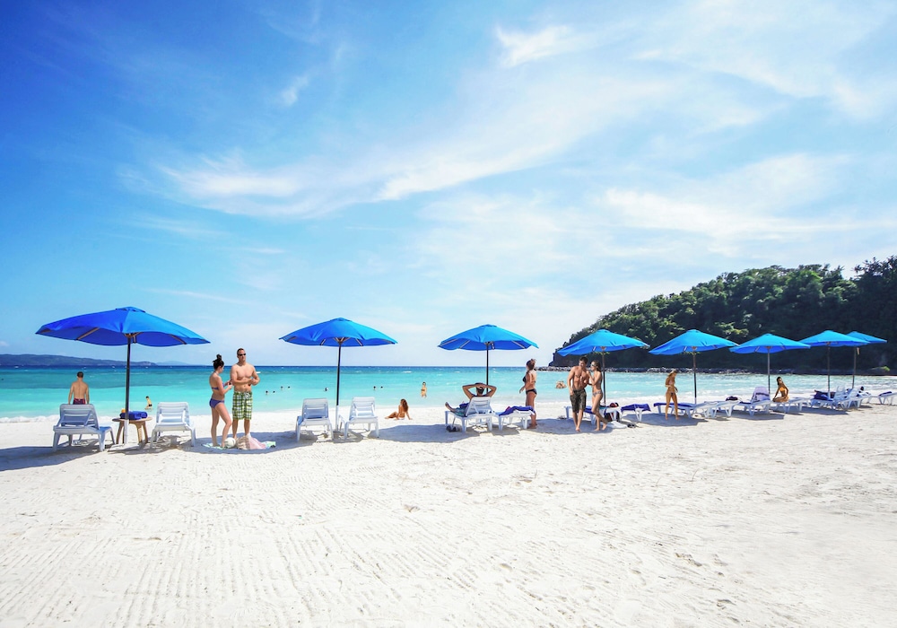 Fairways and Bluewater Boracay — 4-Star Luxury Hotel in Manila, Philippines