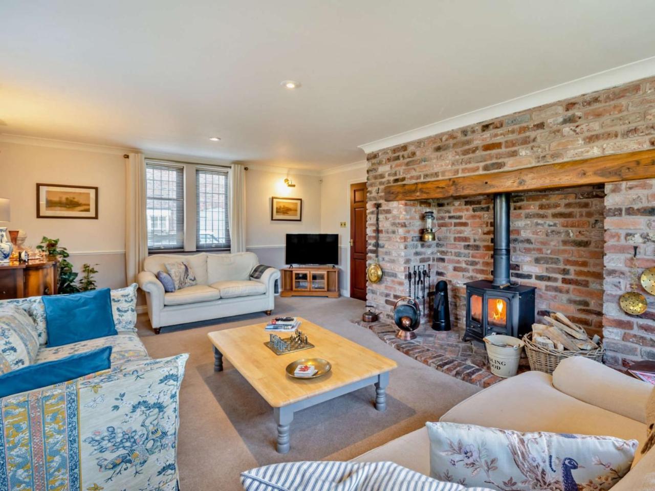 4 Bed in Crosby on Eden 94398 — hotel in Crosby