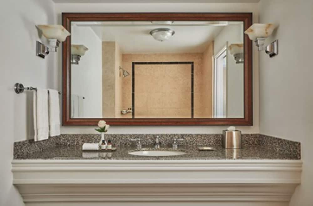 Fairmont Miramar Hotel - photo 74