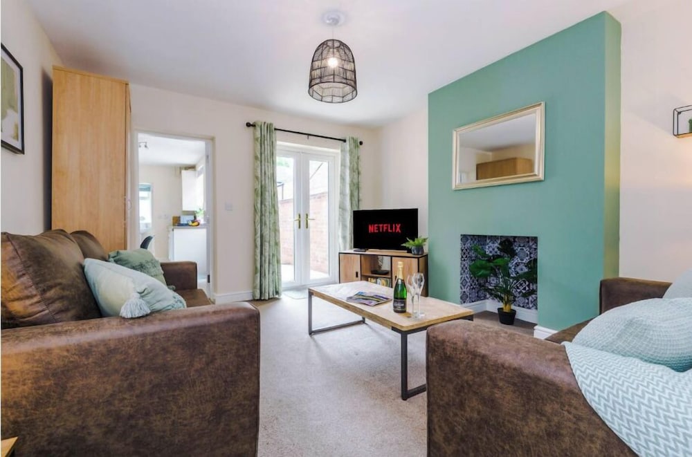 Modern apartment in Crewe by 53 Degrees Property ideal for long term Business & Contractors Sleeps 4 — 4-Star Luxury Hotel in Crewe, United Kingdom
