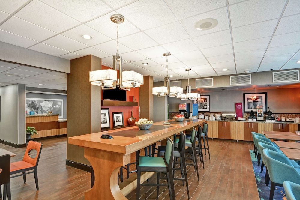 Hampton Inn Charlotte Gastonia - photo 5