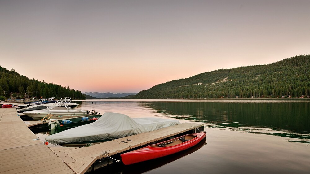 Donner Lake Village Resort - photo 38