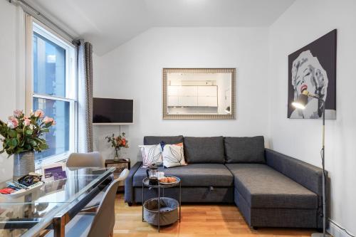 Apt 4 Soho Apartments 2nd floor by Indigo Flats — 4-Star Luxury Hotel in London, United Kingdom