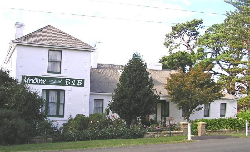Undine Colonial Accommodation — 4-Star Luxury Hotel in Rosetta, Australia