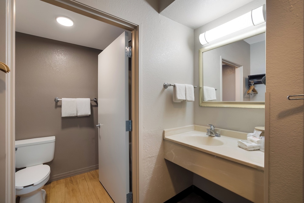 Red Roof Inn Tucson North Marana - photo 21