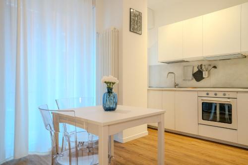 Arco Apartments Deluxe — 4-Star Luxury Hotel in Milan, Italy