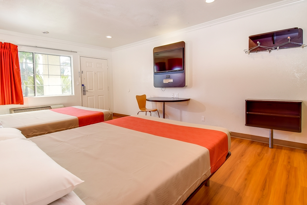Motel 6 Garden Grove - photo 12
