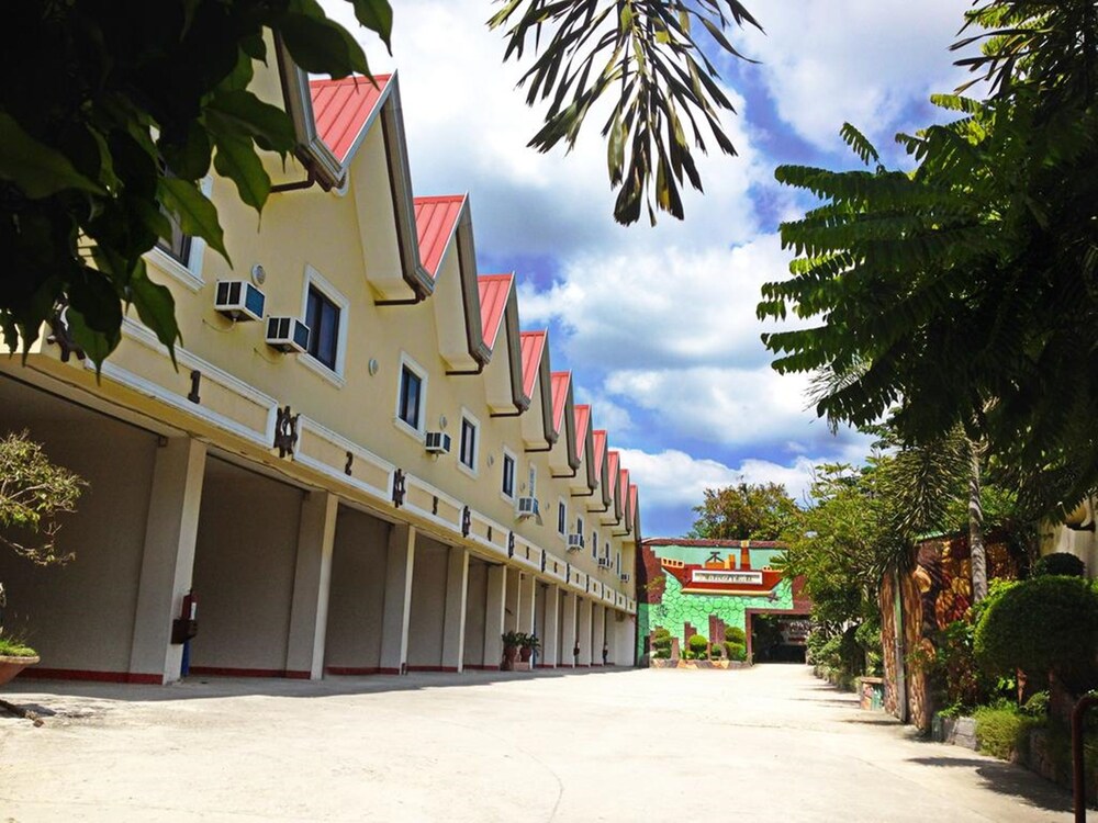 D’Mariners Inn Hotel in Batangas, Philippines