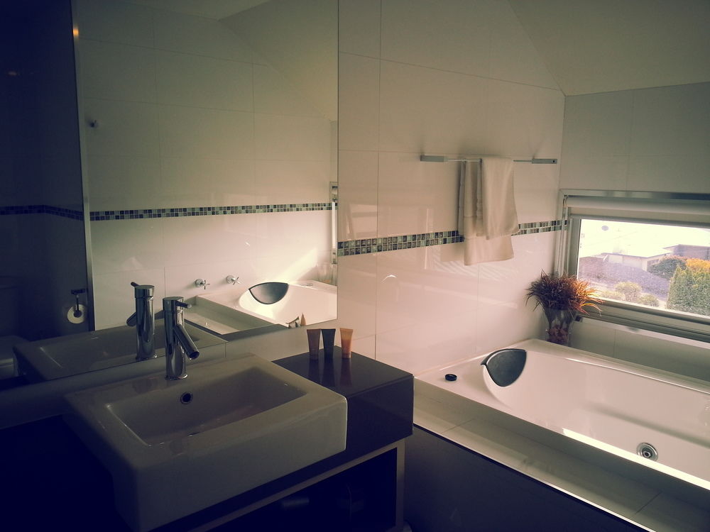 104 on Merri Apartments — 4-Star Luxury Hotel in Warrnambool, Australia