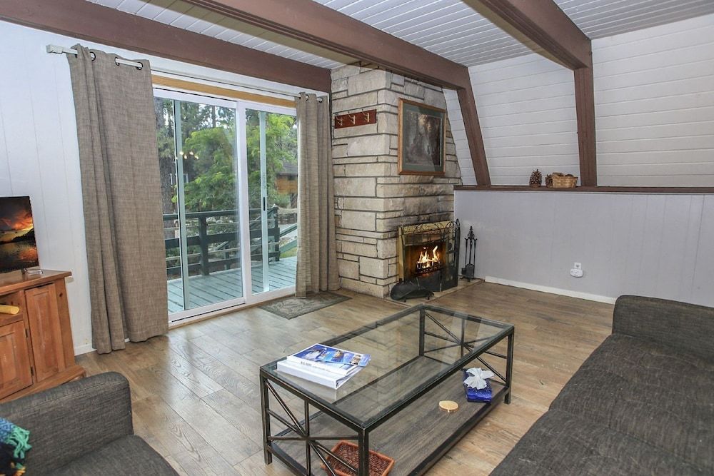 The Getaway Amazing and cozy escape With beautiful views of the Bear Mountain slopes - photo 21