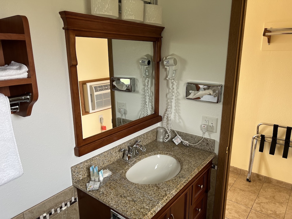 All Star Inn & Suites - photo 277
