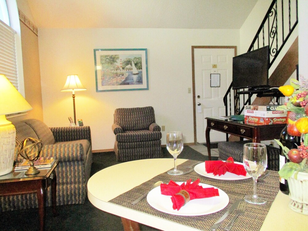 Turning Leaf Townhome Suites Spokane — hotel in Spokane
