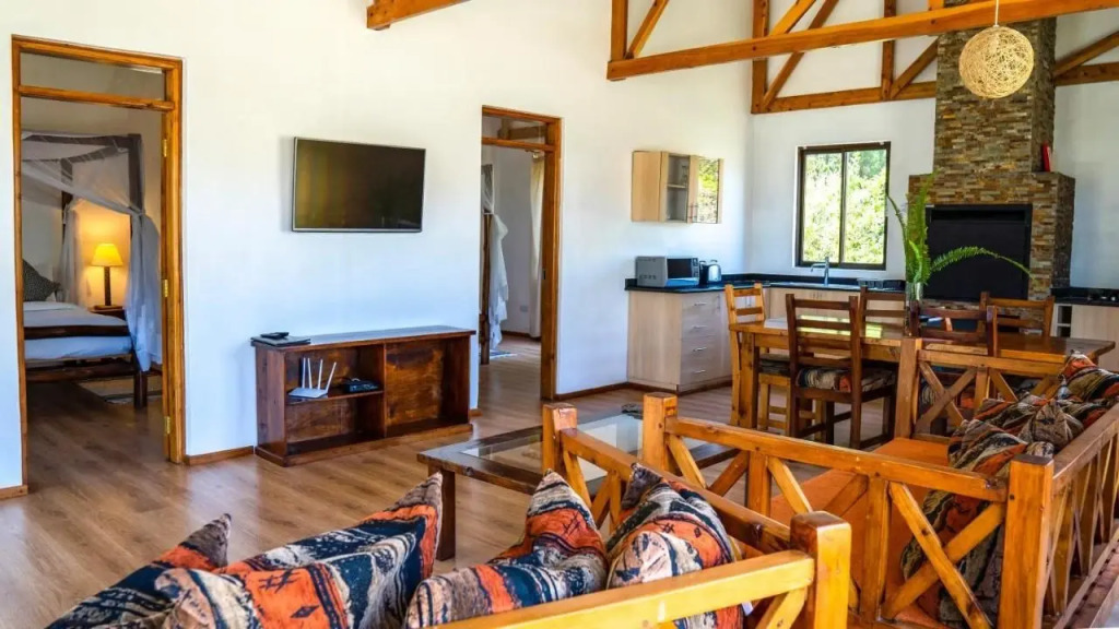 Black Wattle House — 4-Star Luxury Hotel in Nakuru, Kenya