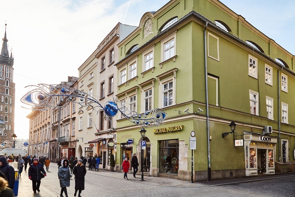 Prime Location Apartment — 4-Star Luxury Hotel in Krakow, Poland